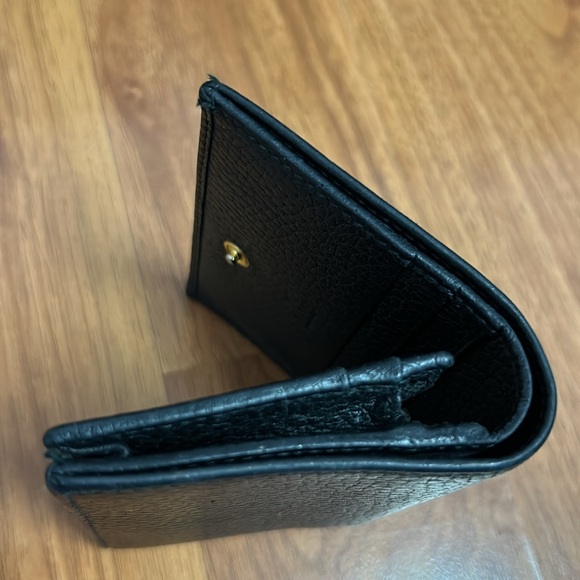 Authentic Gucci Leather Card Holder Snap Wallet - Picture 8 of 16